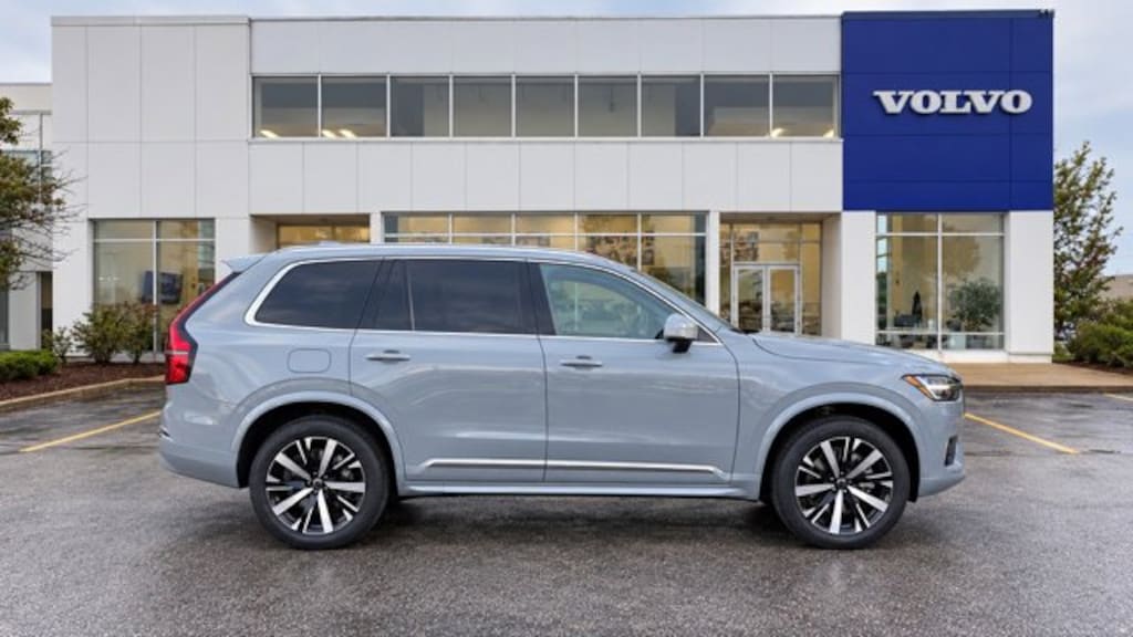 New 2027 Volvo XC90 B5 Core SUV
