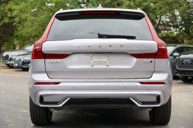 2026 Volvo XC60 Plus - Photo 10