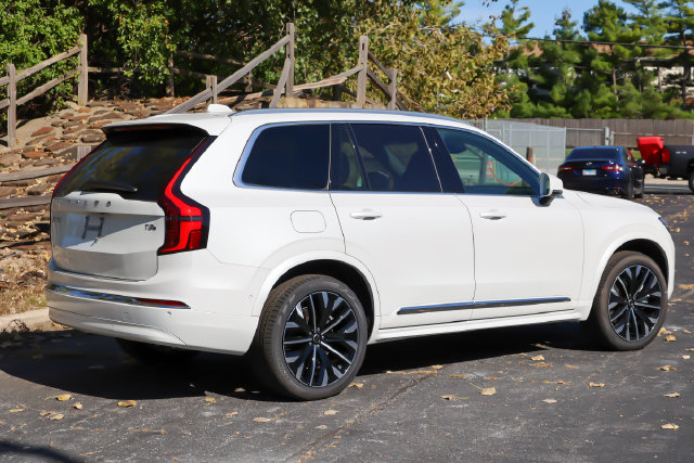 New 2026 Volvo XC90 plug-in hybrid T8 Plus 7-Seater SUV