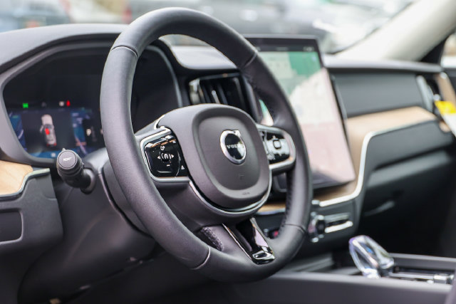 2026 Volvo XC60 Plus - Photo 19
