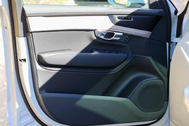 New 2026 Volvo XC90 plug-in hybrid T8 Plus 7-Seater SUV