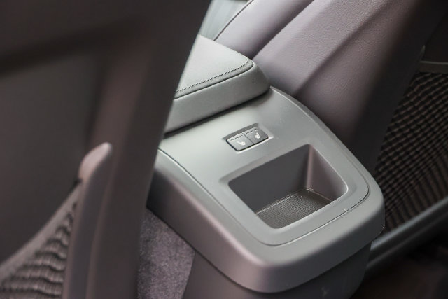 2026 Volvo XC60 Plus - Photo 23