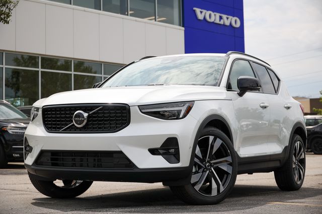 2026 Volvo XC40 Plus