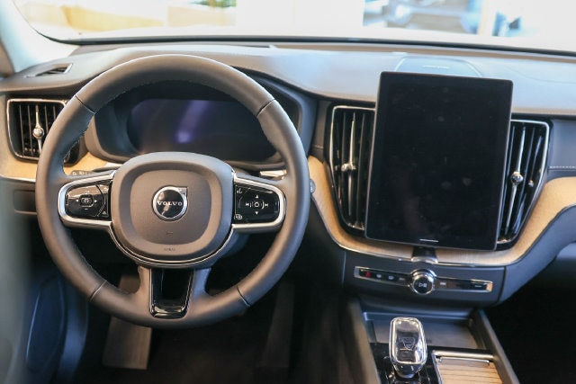 2026 Volvo XC60 Ultra - Photo 9