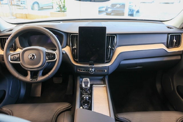 2026 Volvo XC60 Ultra - Photo 8