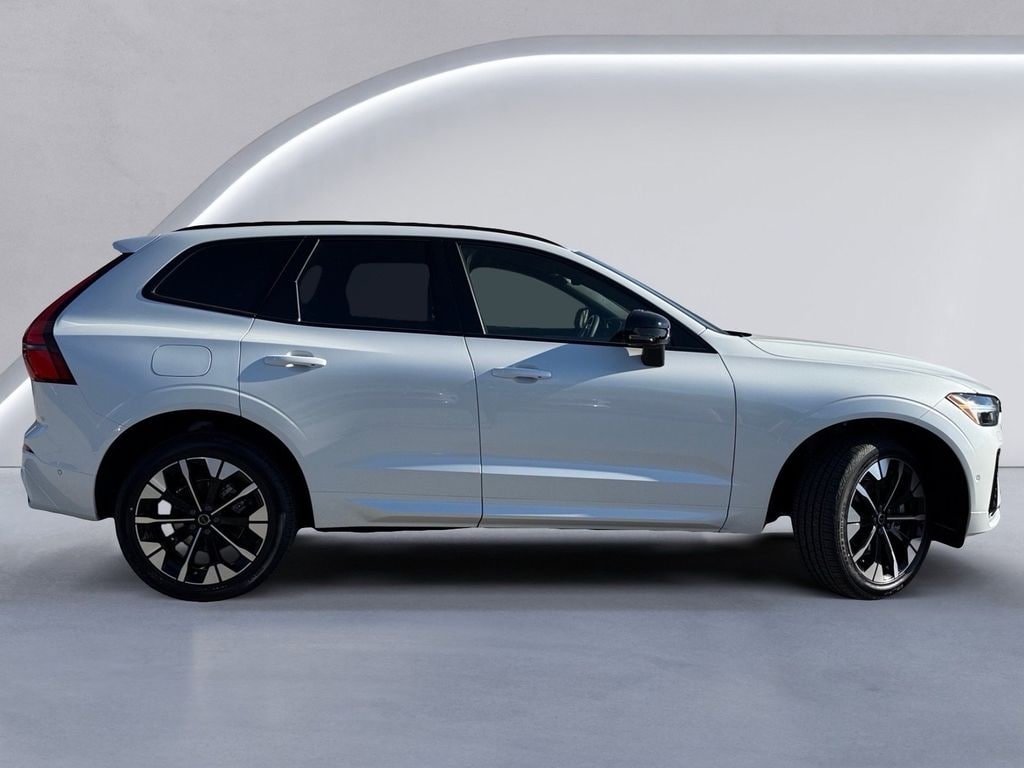 New 2026 Volvo XC60 B5 Plus SUV