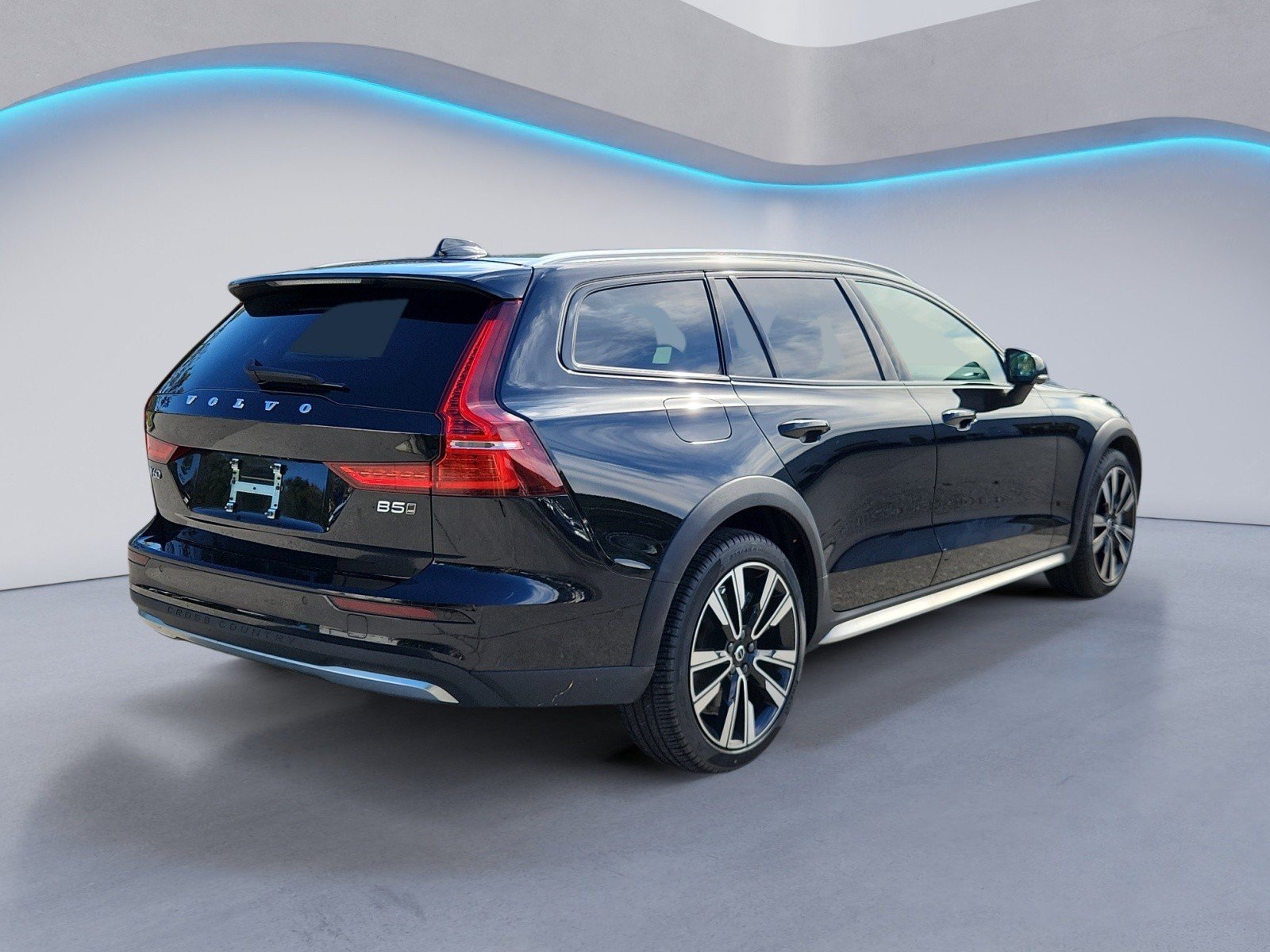 Certified 2025 Volvo V60 Cross Country Ultra Wagon