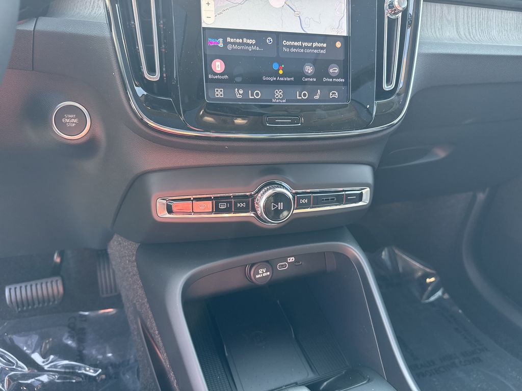 2026 Volvo XC40 Core - Photo 25