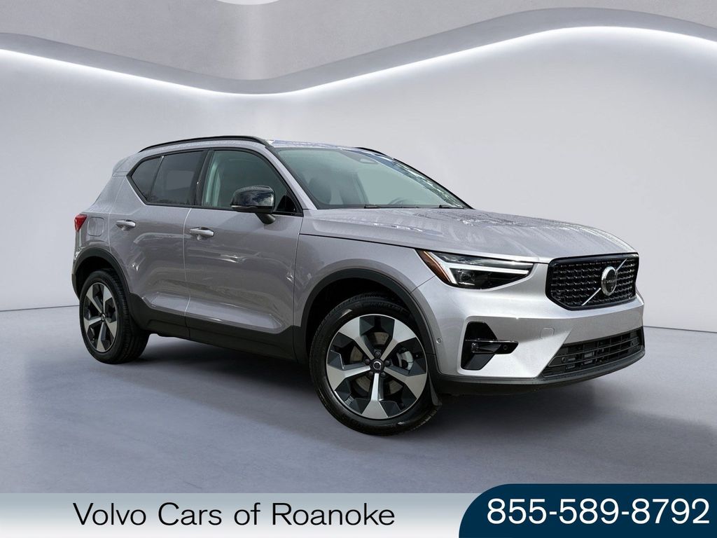 2026 Volvo XC40 Plus