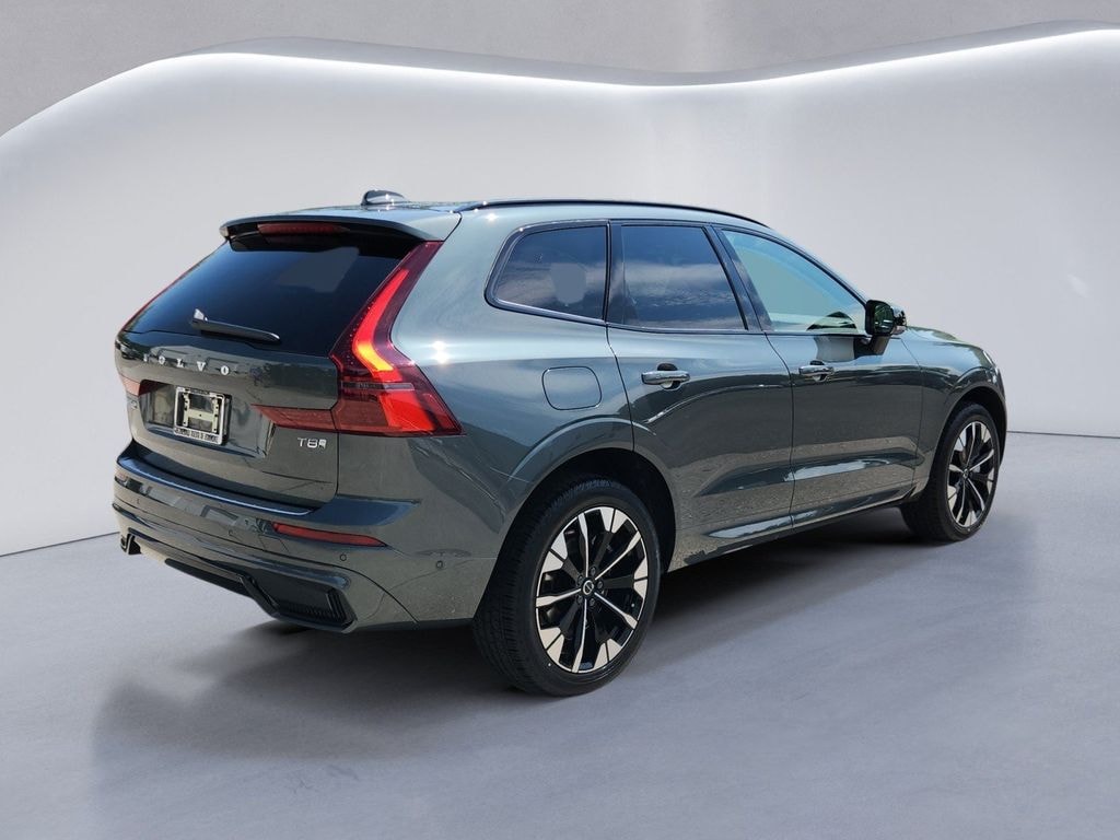 New 2026 Volvo XC60 plug-in hybrid T8 Plus SUV