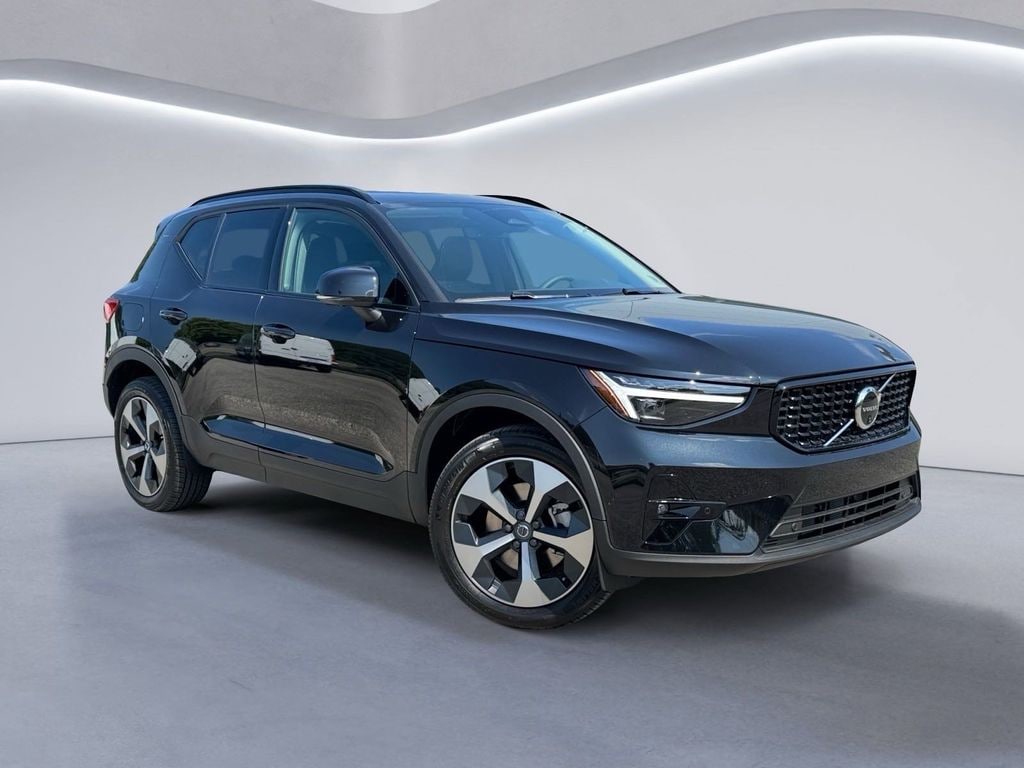 New 2026 Volvo XC40 B5 Plus SUV