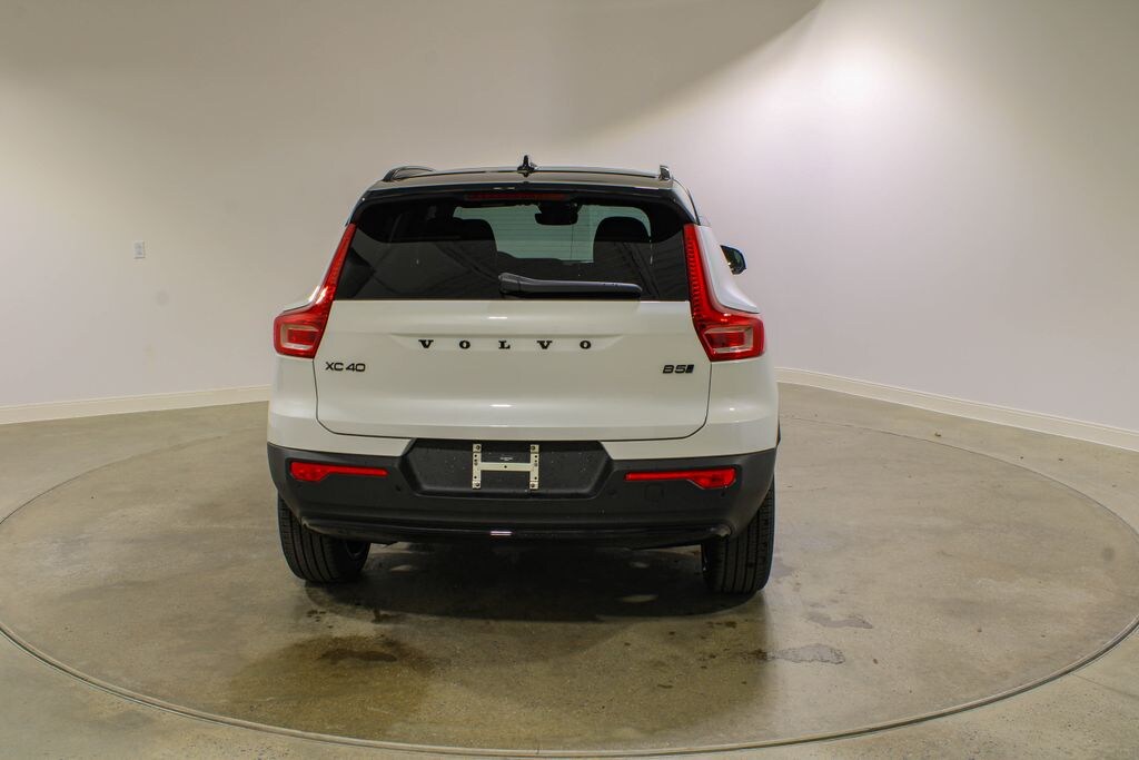 New 2026 Volvo XC40 Ultra SUV