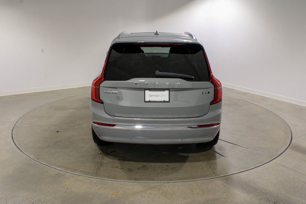 2026 Volvo XC90 Plus - Photo 4