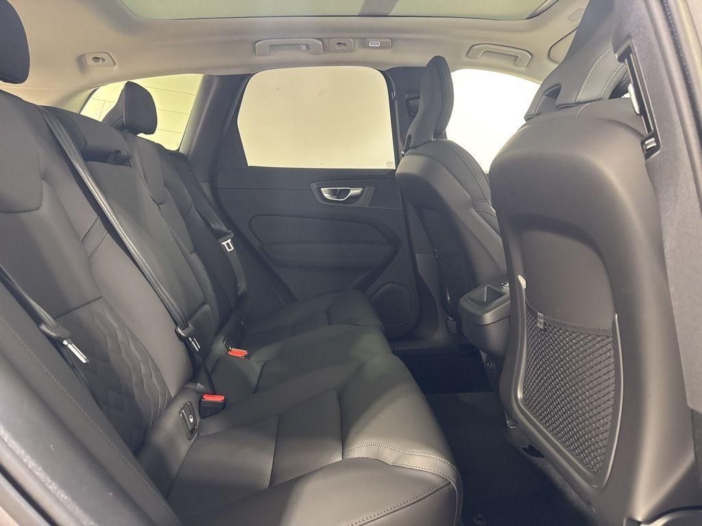 2026 Volvo XC60 Plus - Photo 25