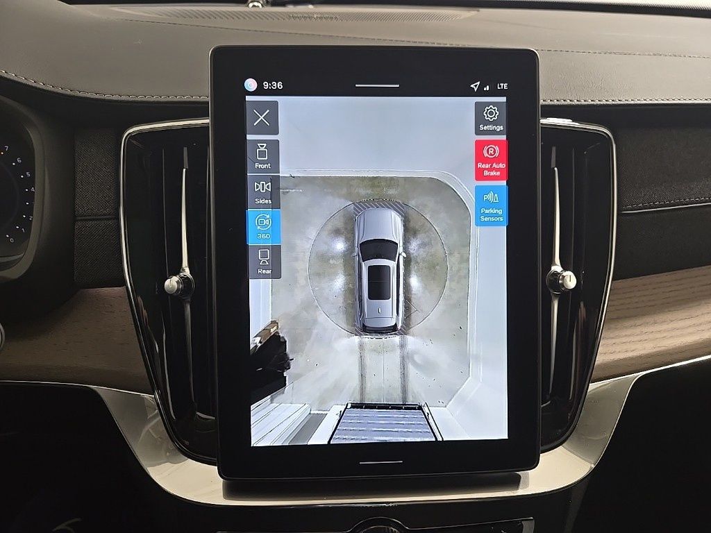 2026 Volvo XC90 Plus - Photo 19