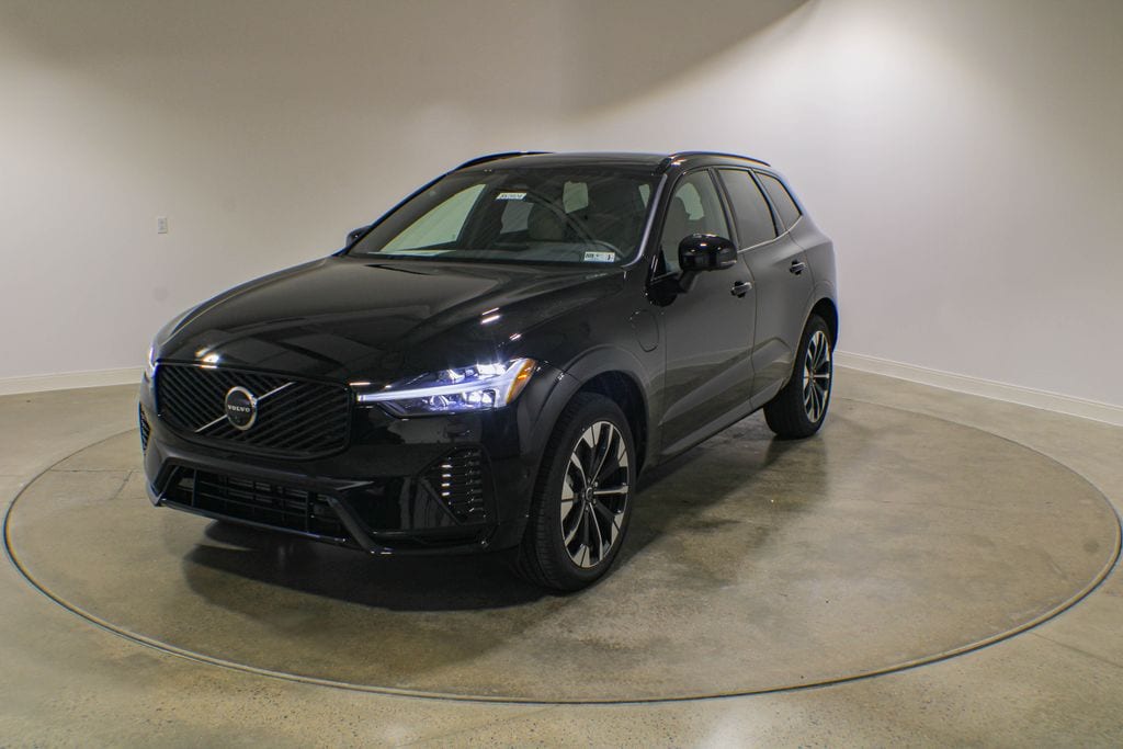 New 2026 Volvo XC60 Plus SUV