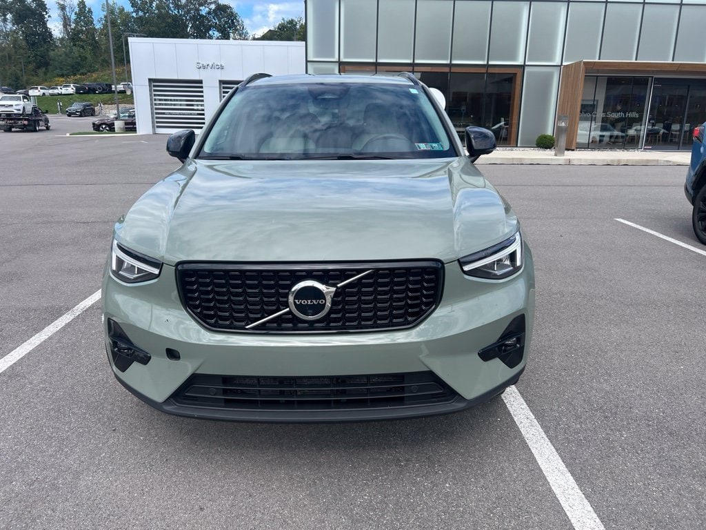2023 Volvo XC40