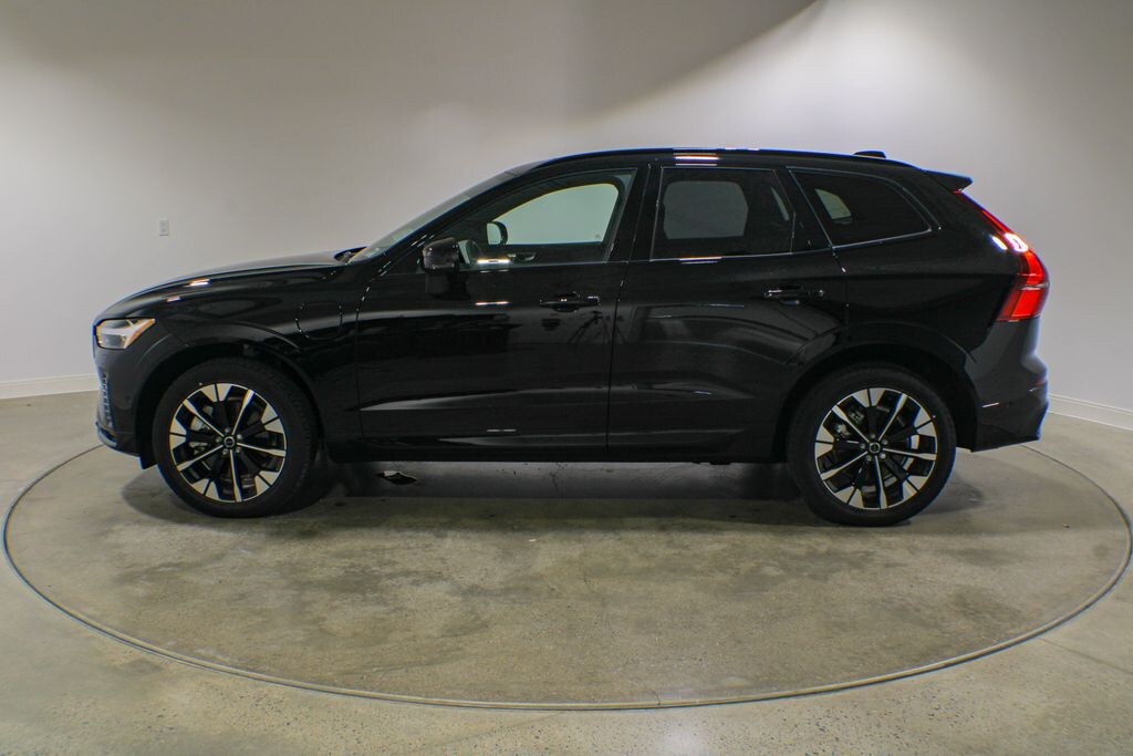 New 2026 Volvo XC60 Plus SUV