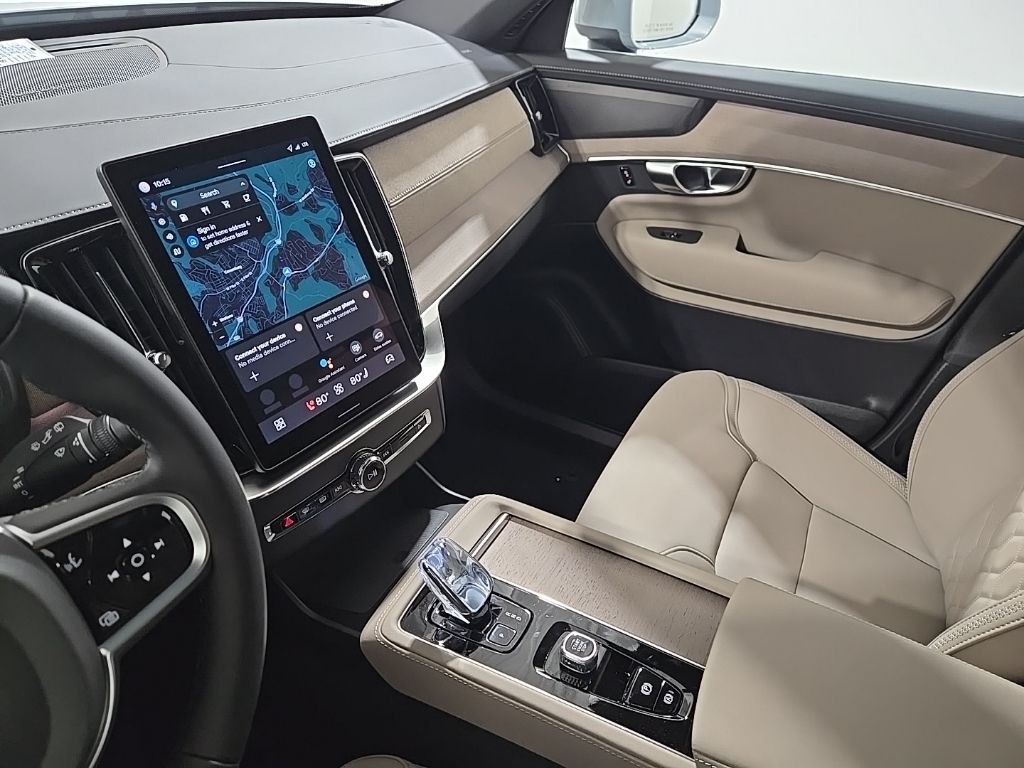 2026 Volvo XC90 Plus - Photo 13