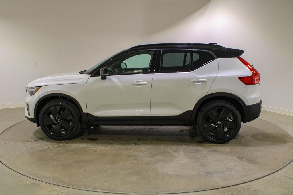 New 2026 Volvo XC40 Ultra SUV