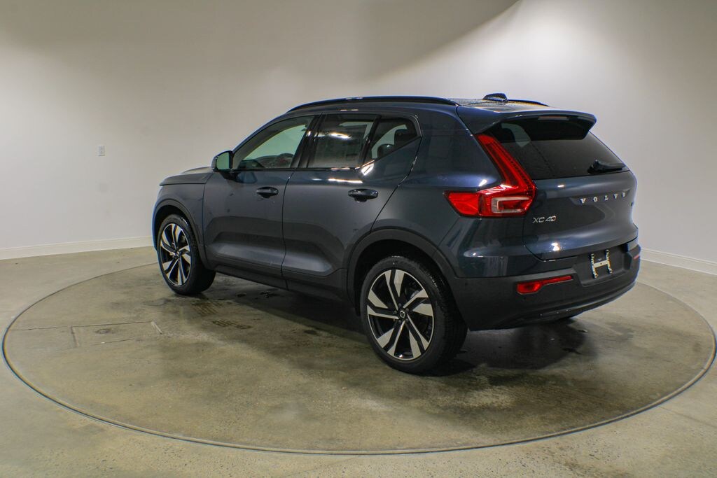 New 2026 Volvo XC40 Plus SUV