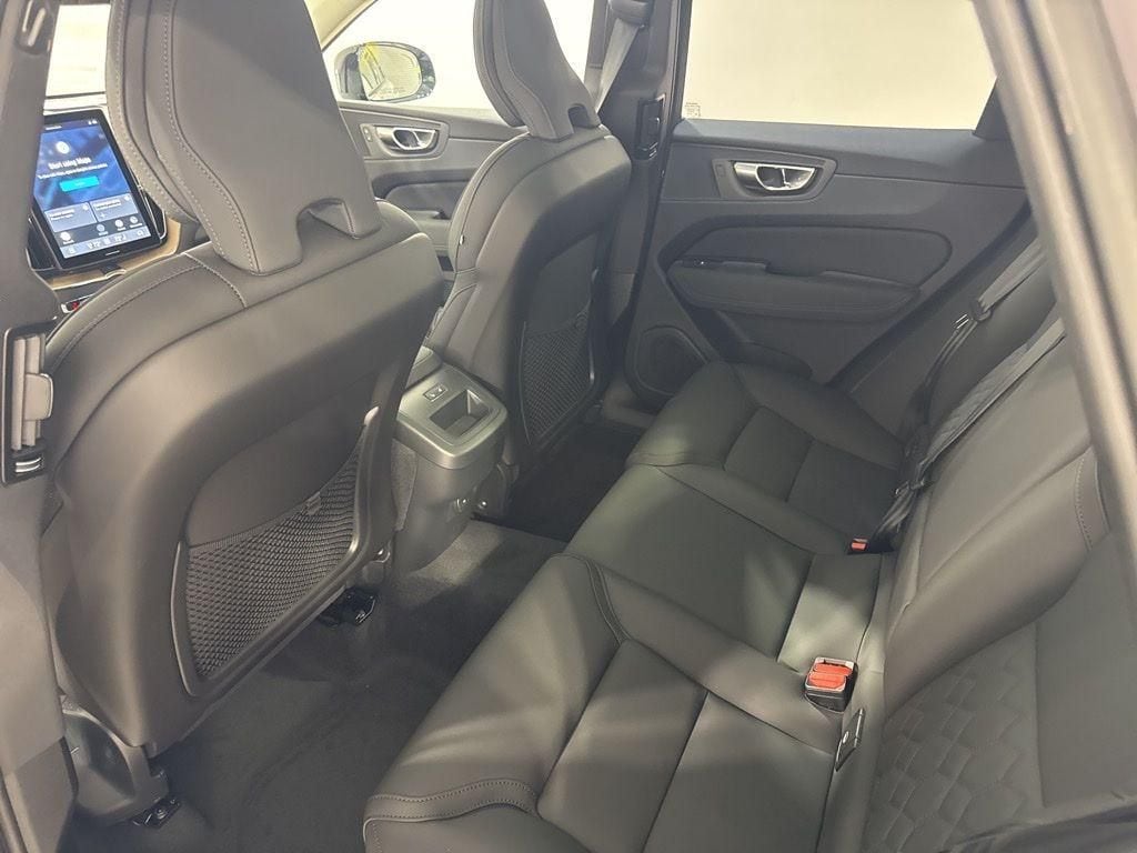 2026 Volvo XC60 Plus - Photo 21