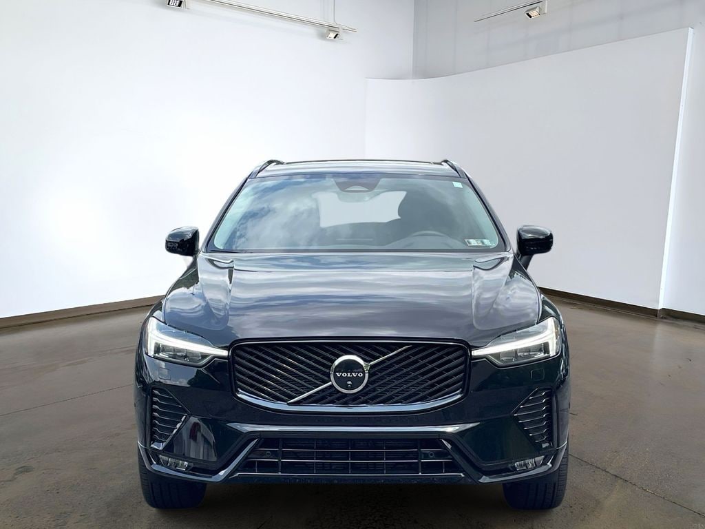 New 2026 Volvo XC60 Plus SUV