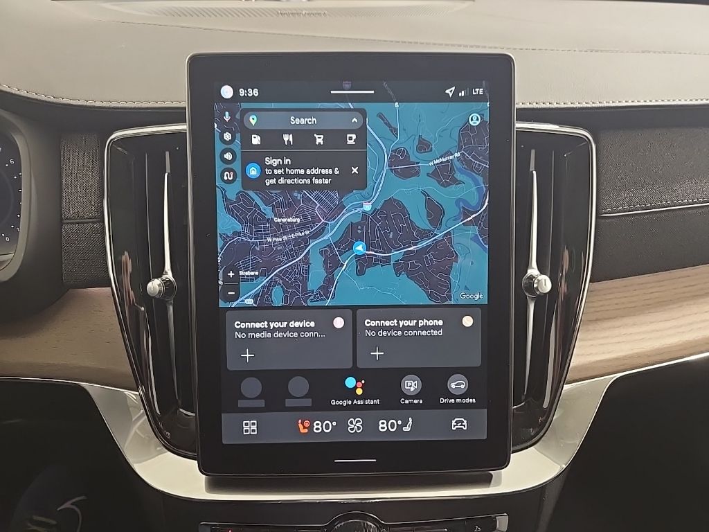2026 Volvo XC90 Plus - Photo 18