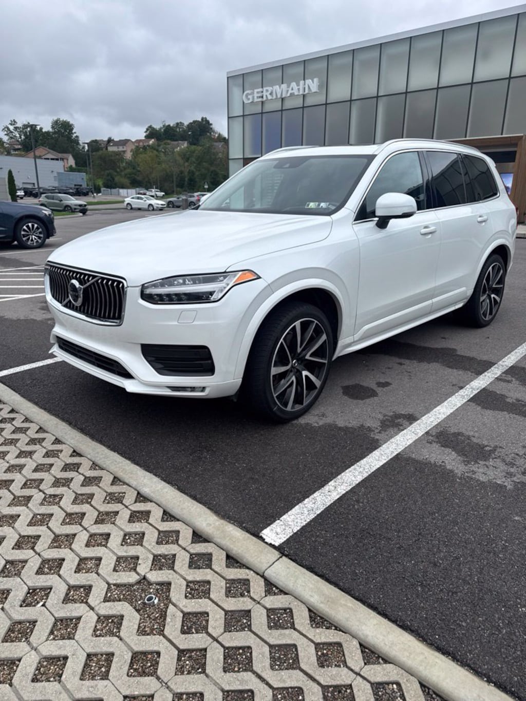 Used 2020 Volvo XC90 T6 Momentum 7 Passenger SUV