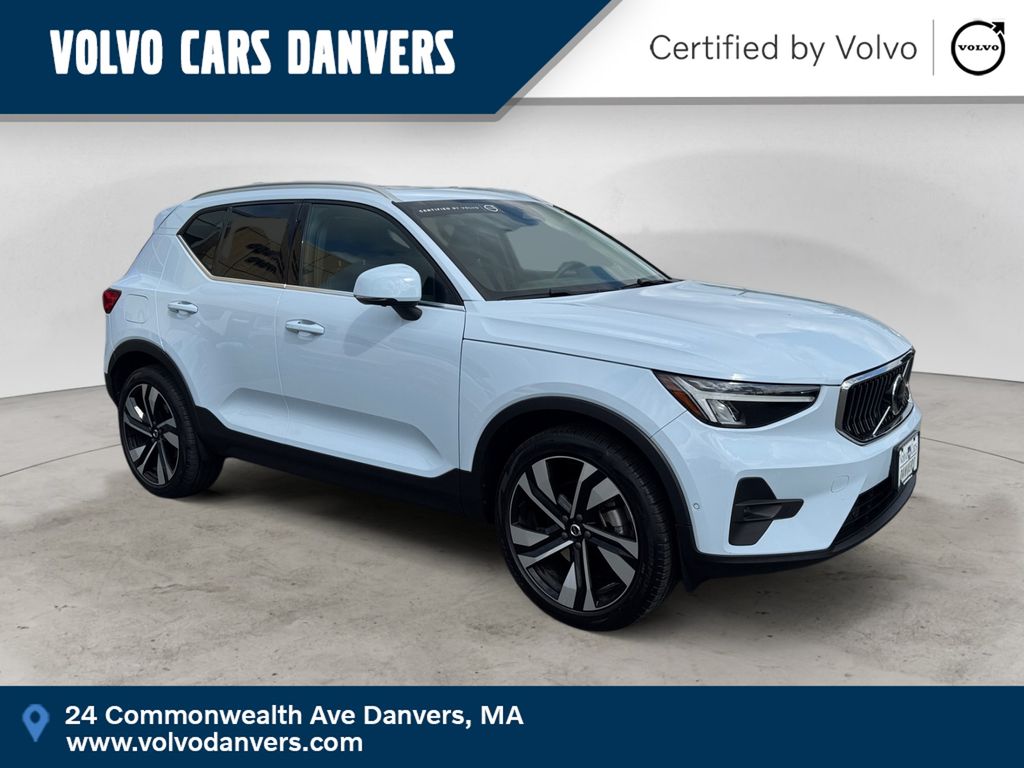 2024 Volvo XC40 Plus