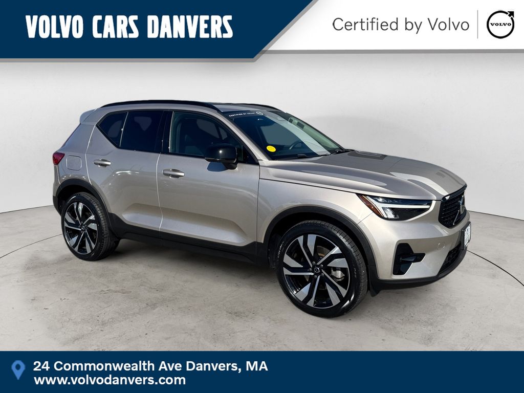 2023 Volvo XC40