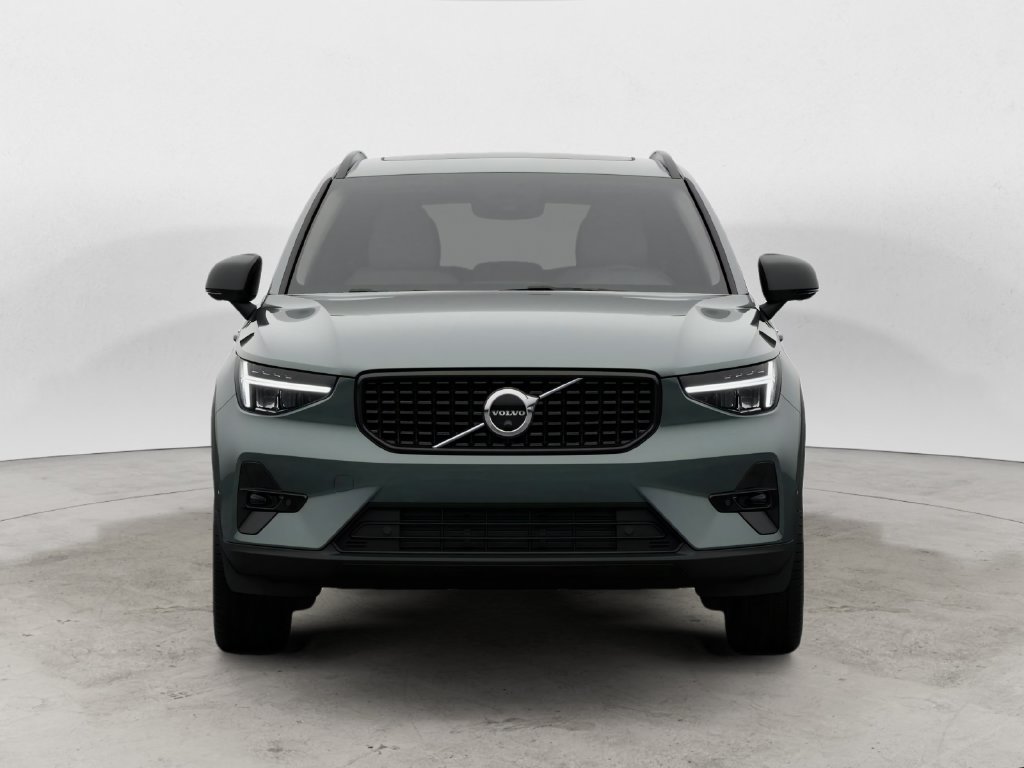 New 2026 Volvo XC40 B5 Plus SUV