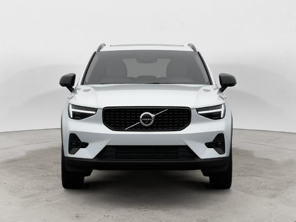 New 2026 Volvo XC40 B5 Ultra SUV
