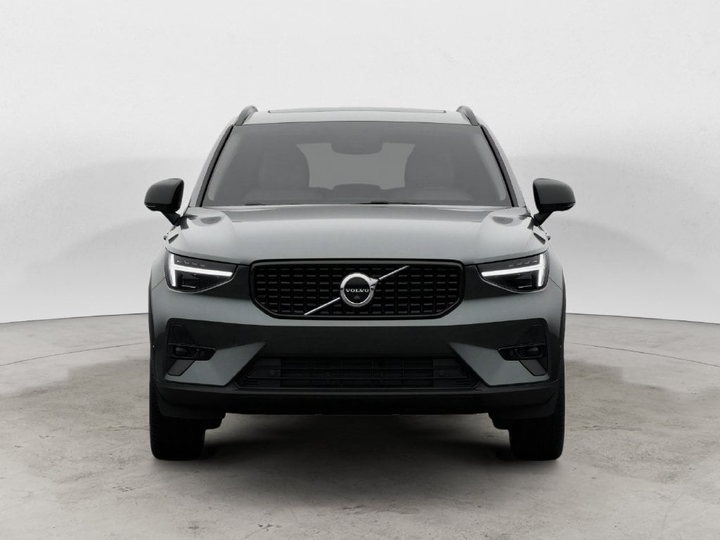 New 2026 Volvo XC40 B5 Ultra SUV