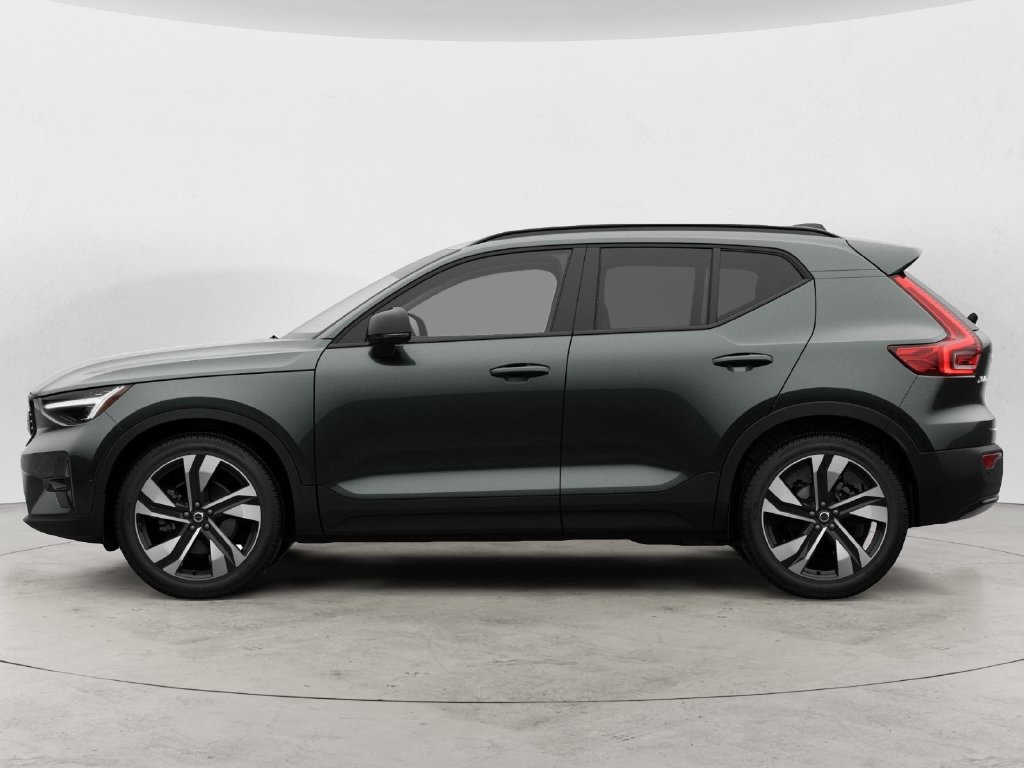 New 2026 Volvo XC40 B5 Ultra SUV