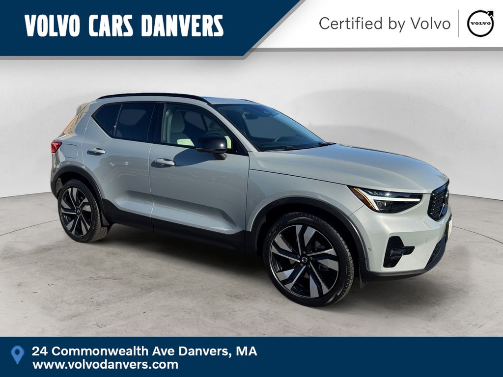 2024 Volvo XC40 Ultimate