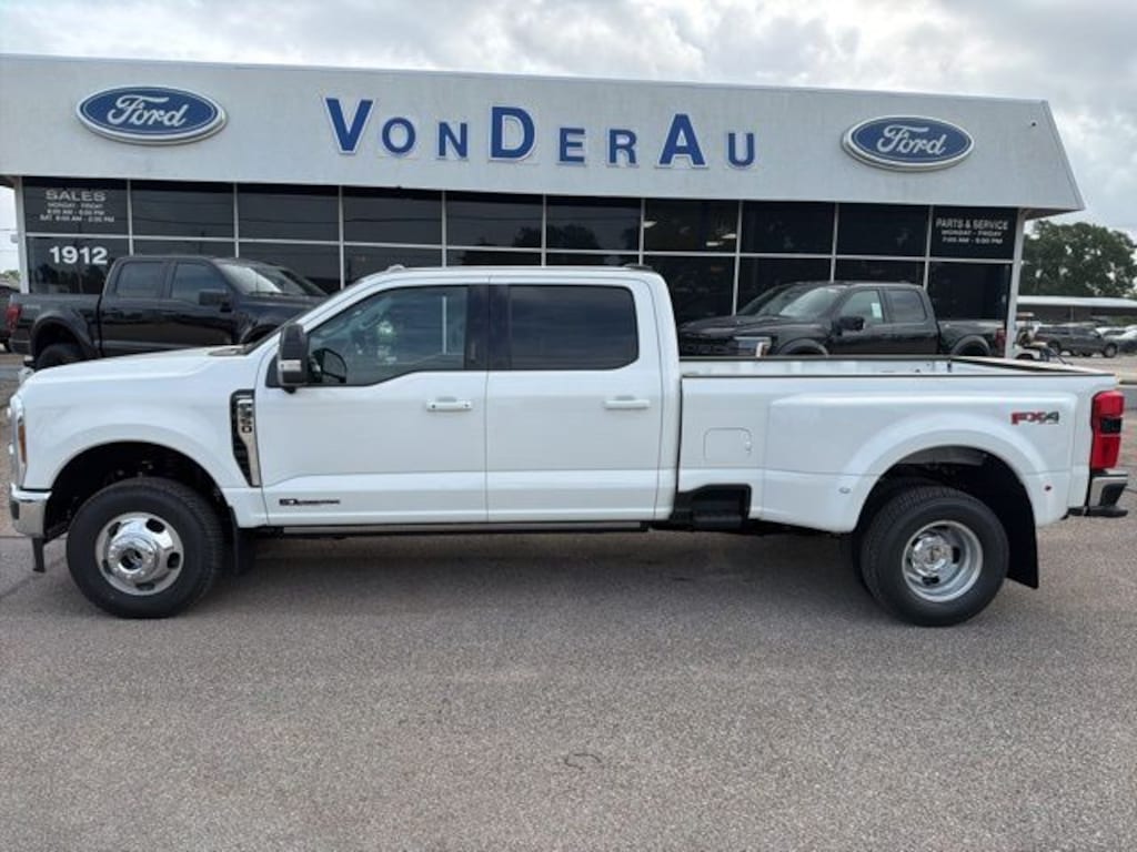 New 2026 Ford F-350SD Lariat Truck