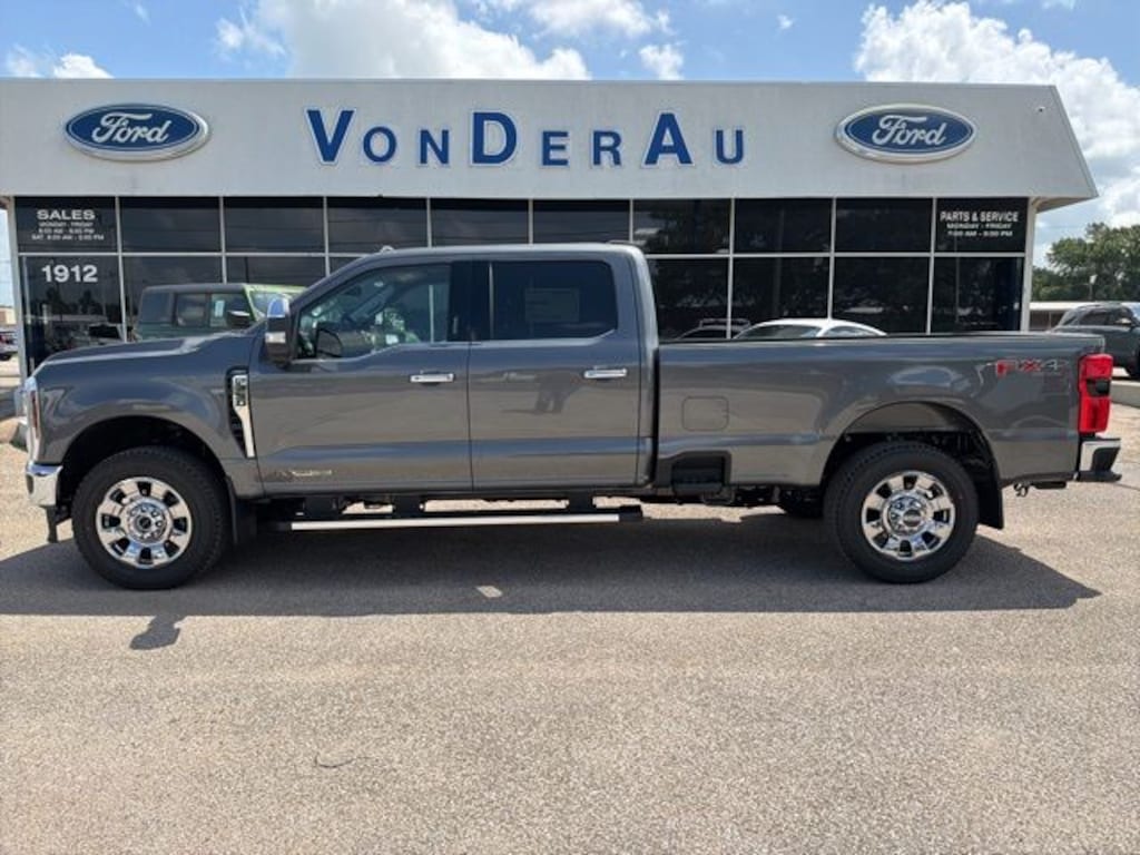 New 2026 Ford F-350SD Lariat Truck