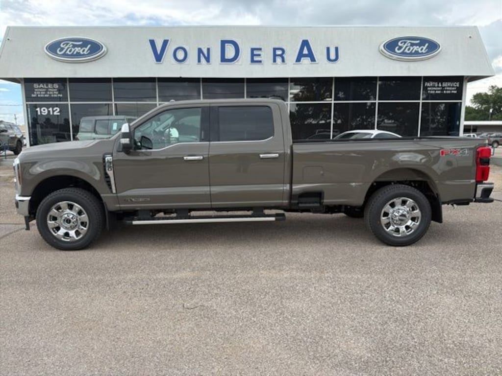 New 2026 Ford F-350SD Lariat Truck