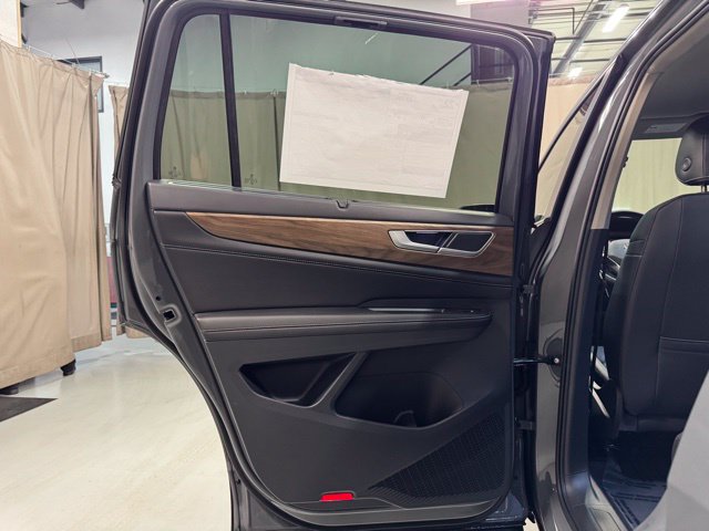 2026 Volkswagen Atlas SE w/Tech - Photo 13