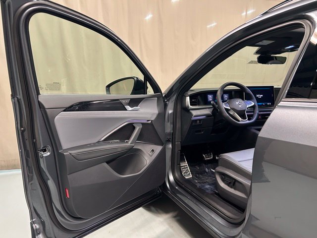 2026 Volkswagen Tiguan SE R-LINE BLACK - Photo 10