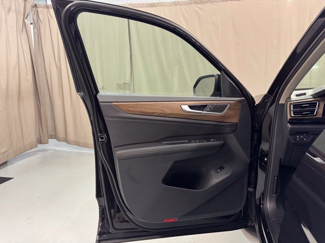 2026 Volkswagen Atlas SE w/Tech - Photo 9