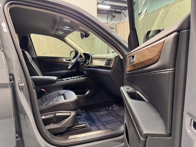 2026 Volkswagen Atlas SE w/Tech - Photo 18