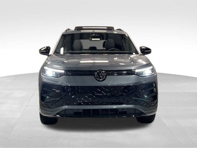 2026 Volkswagen Tiguan SE R-LINE BLACK - Photo 3