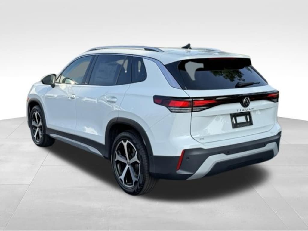 New 2026 Volkswagen Tiguan SE SE FWD