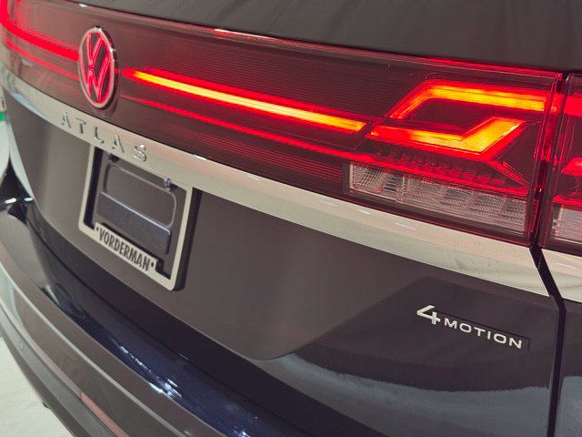2026 Volkswagen Atlas SE w/Tech - Photo 10