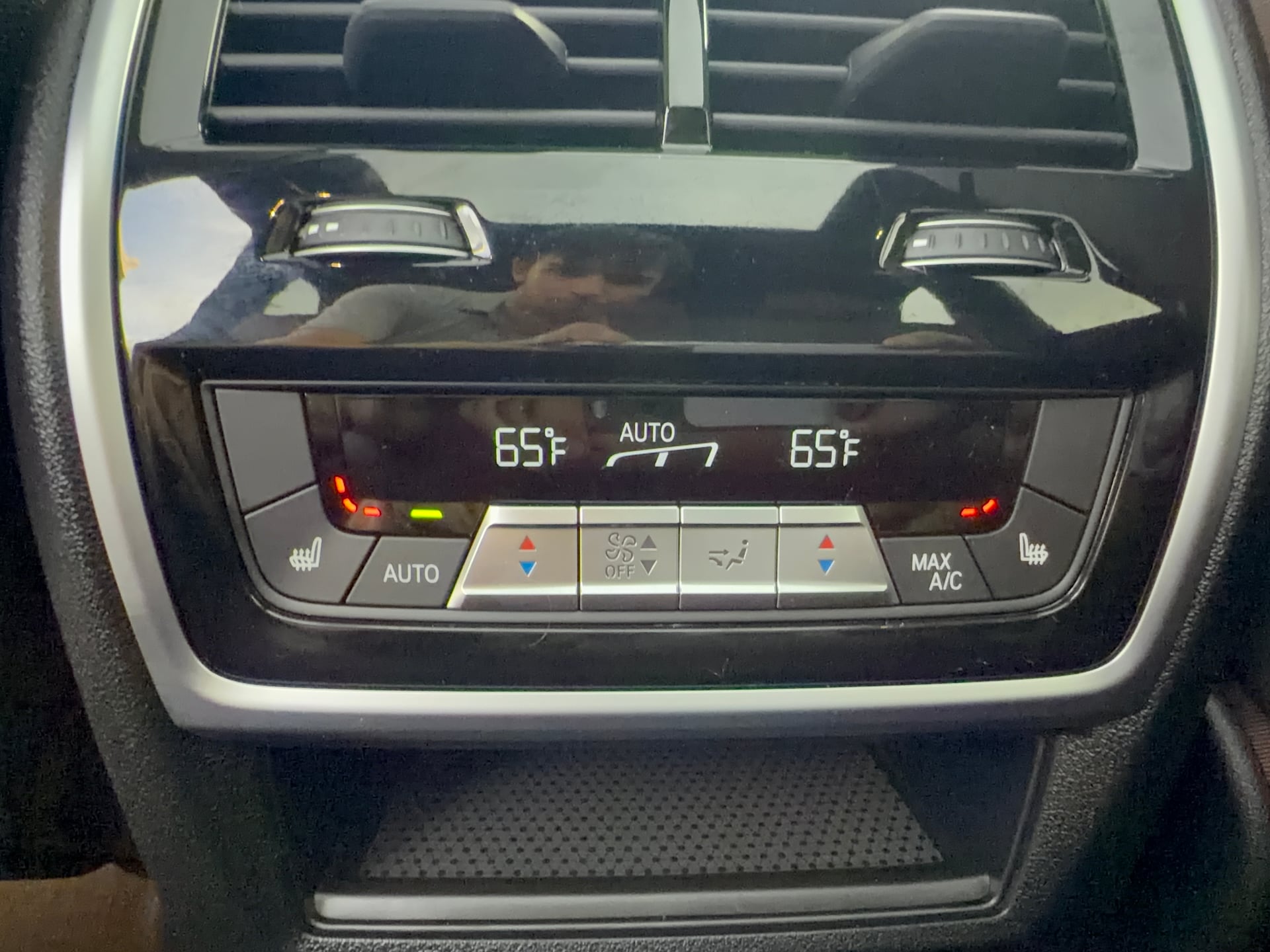 2026 BMW X5 50e - Photo 29