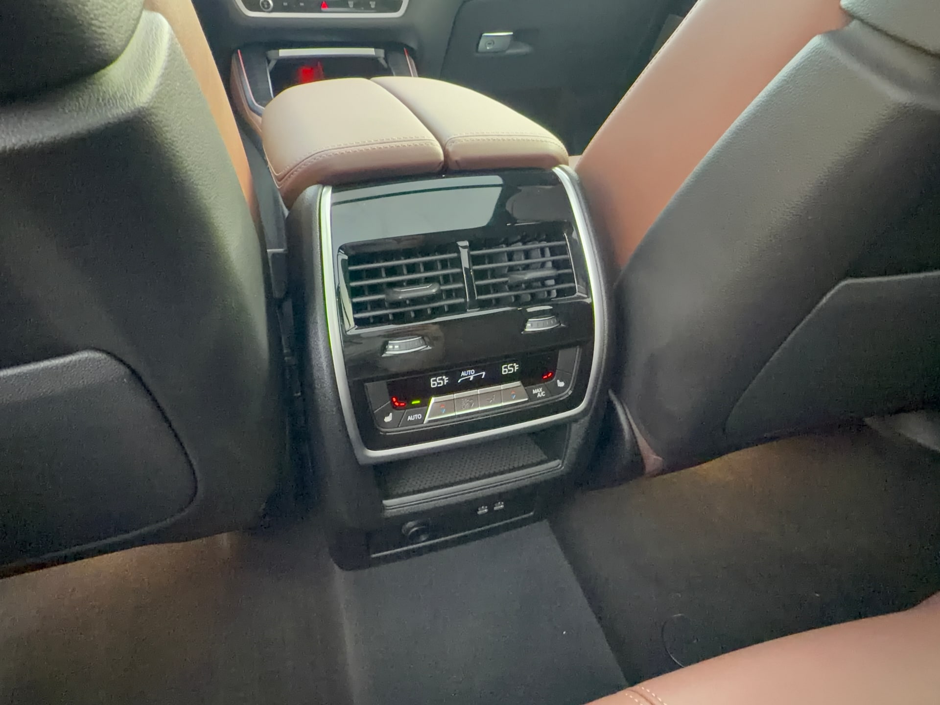 2026 BMW X5 50e - Photo 28