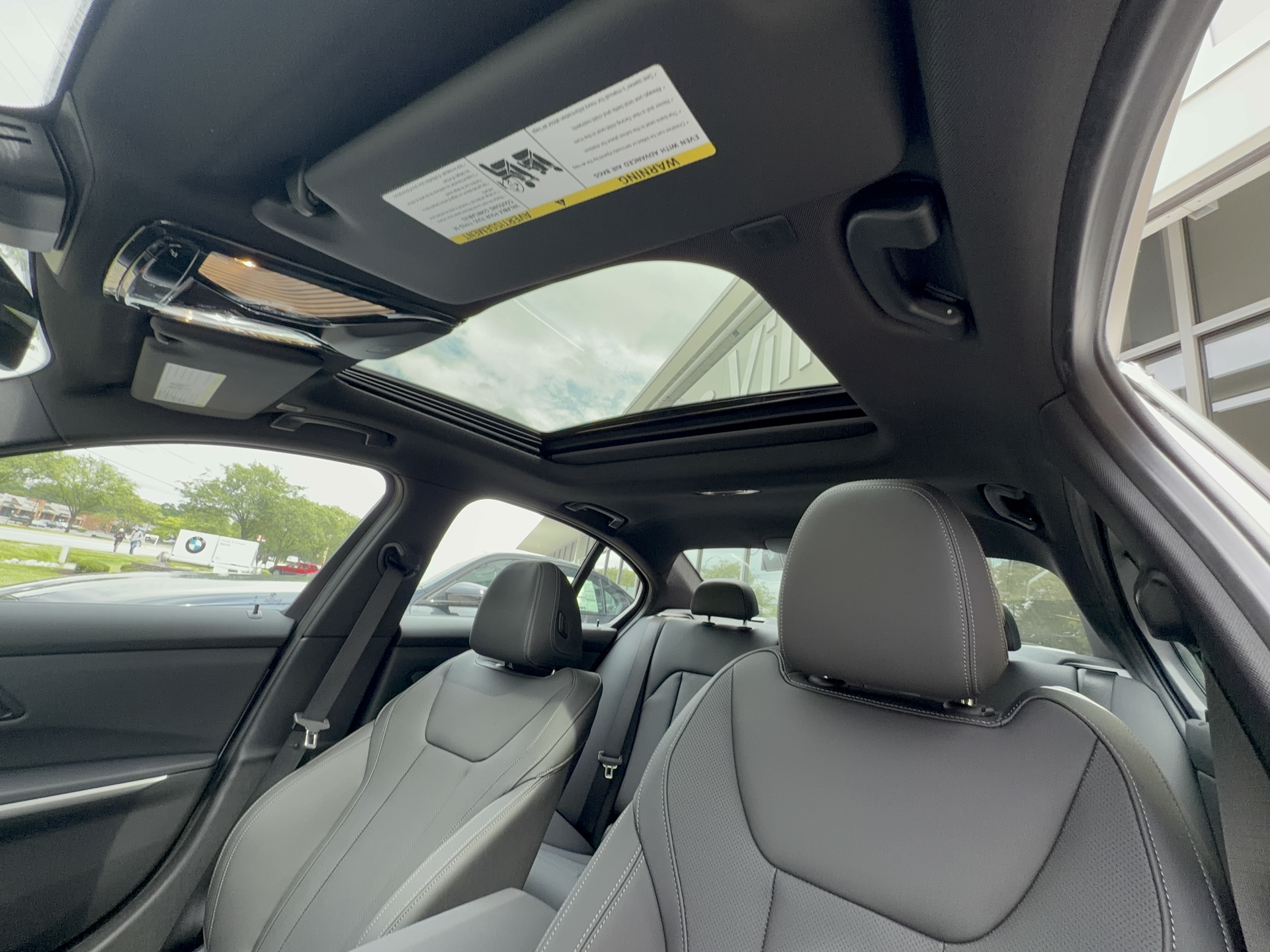 2026 BMW 3 Series 330i - Photo 22