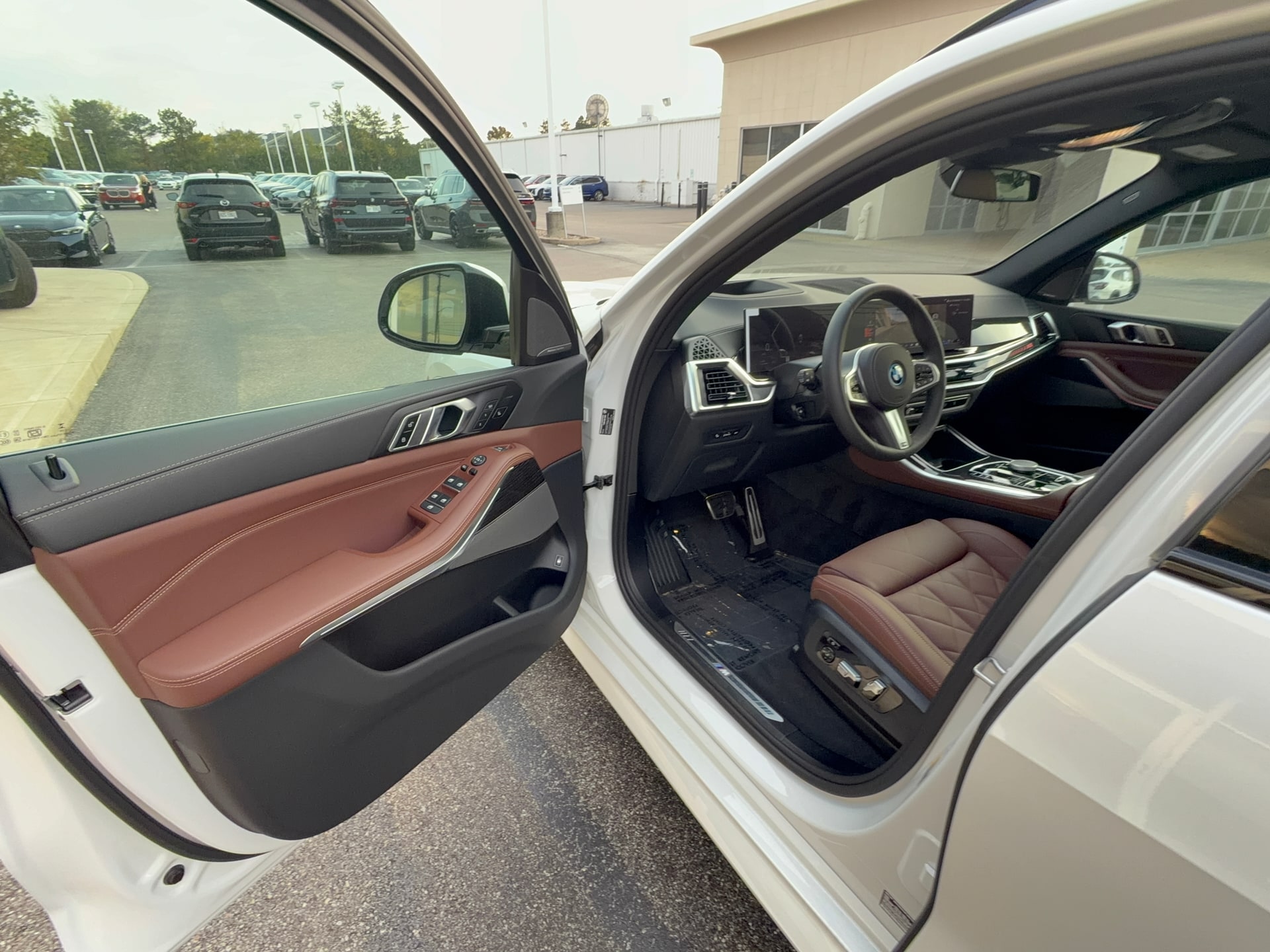 2026 BMW X5 50e - Photo 9